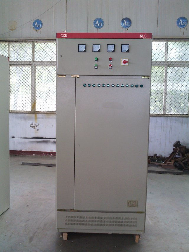 GGD系列低壓交流固定式開(kāi)關(guān)柜